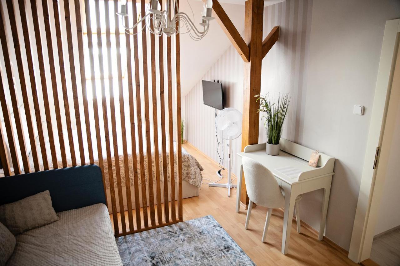 Cozy Modern Apartment In The Old Town - Hlavna Street Kosice Bagian luar foto